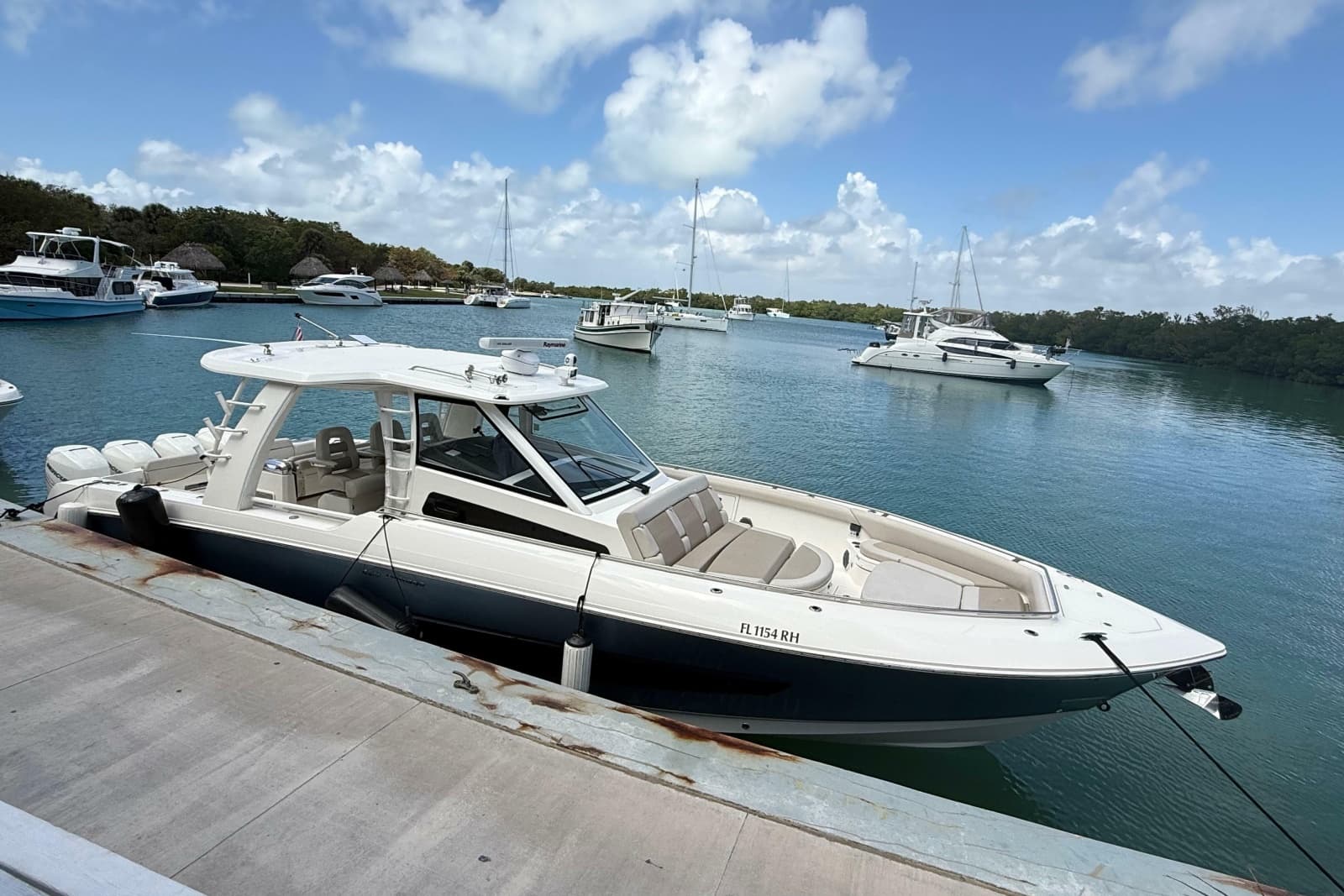 2017 Boston Whaler 420 Outrage - Photo 17