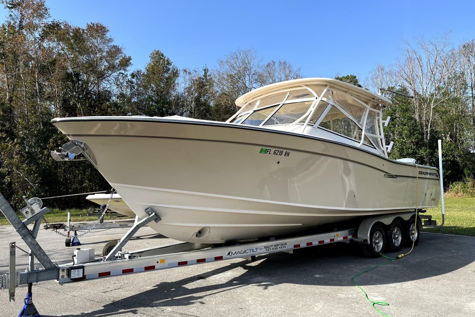 2017 Grady-White Freedom 307 - Photo 1