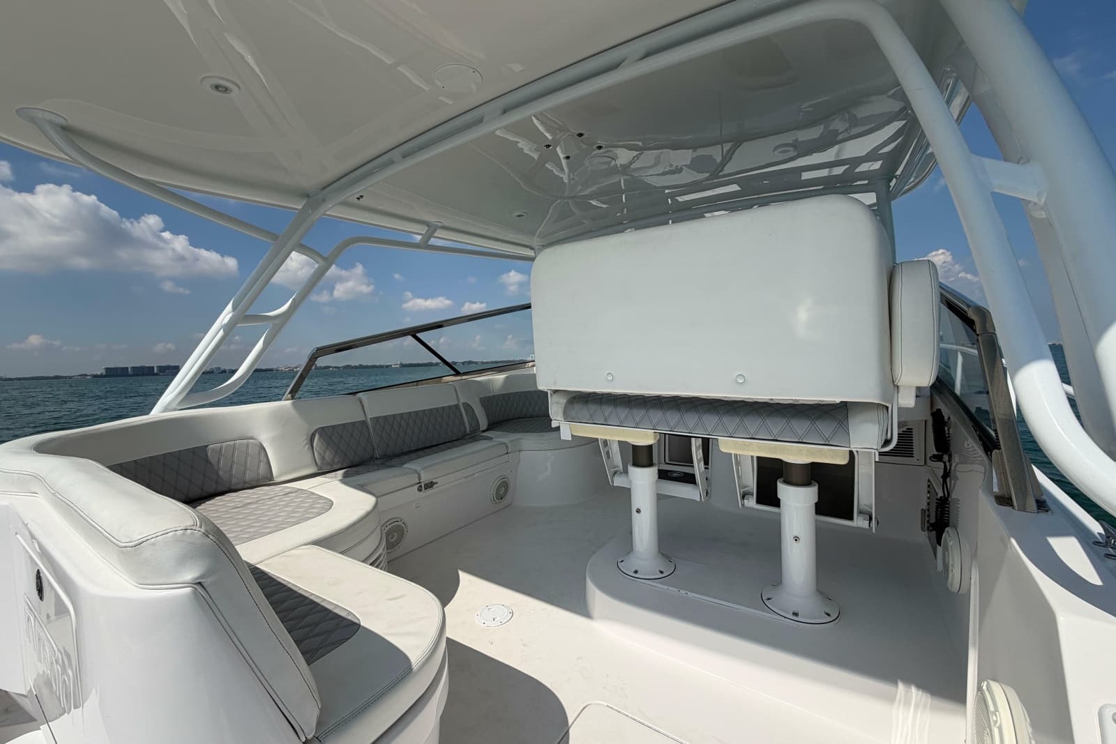 2017 Intrepid 475 Sport Yacht - Photo 12