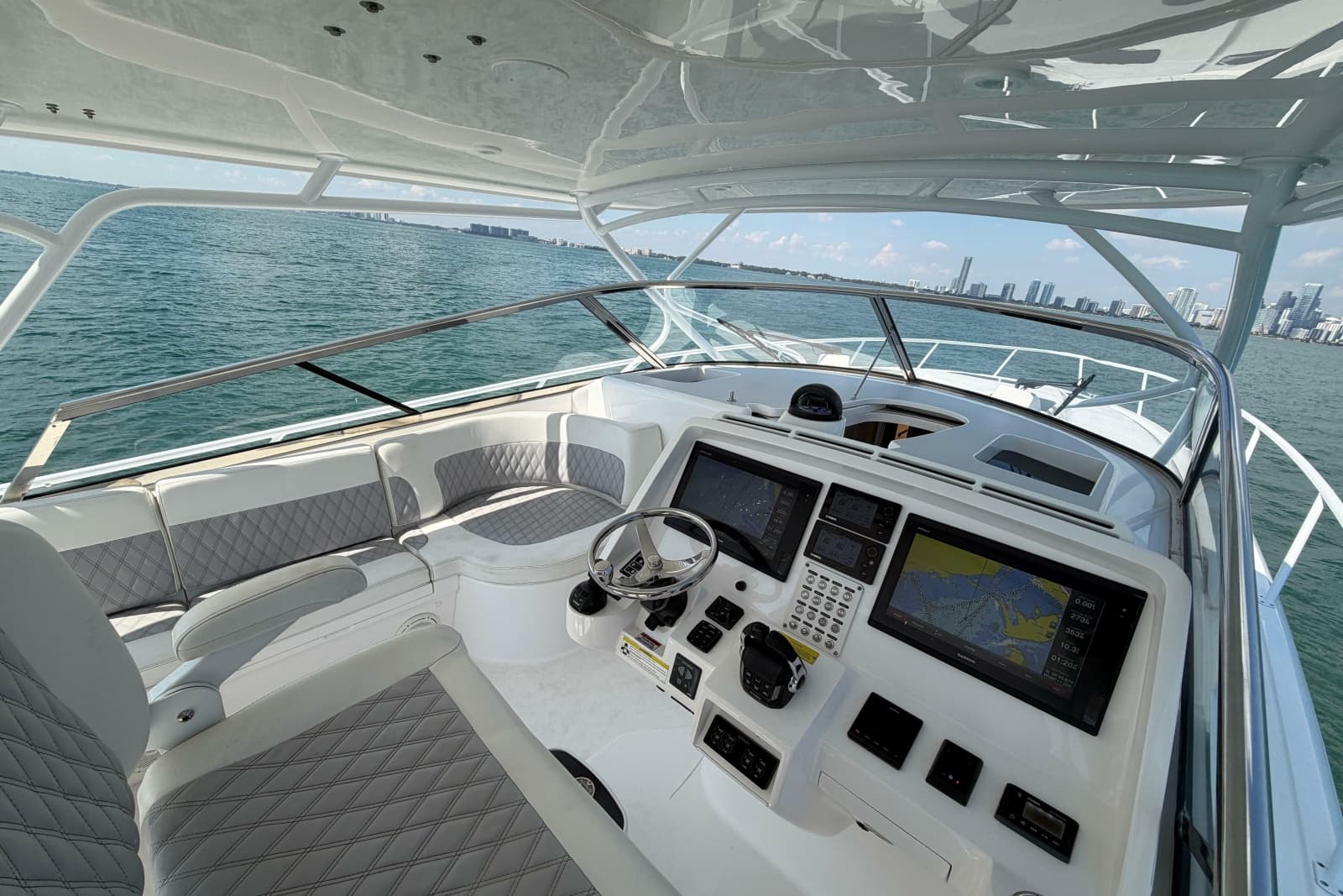 2017 Intrepid 475 Sport Yacht - Photo 14