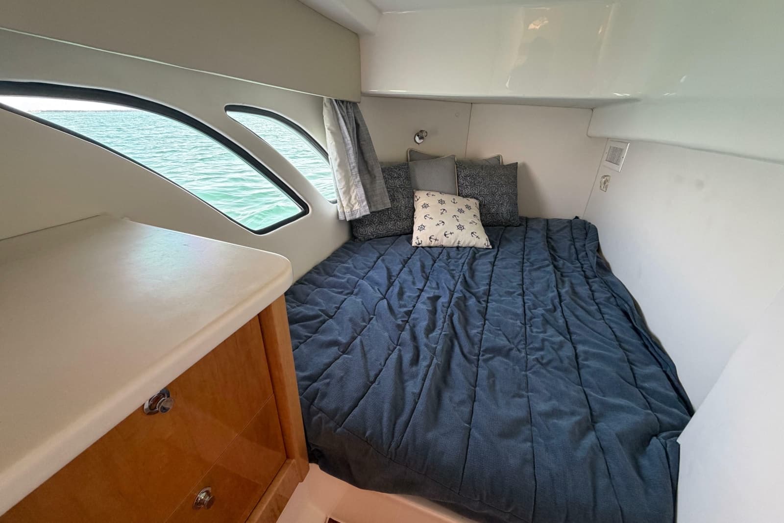 2017 Intrepid 475 Sport Yacht - Photo 17