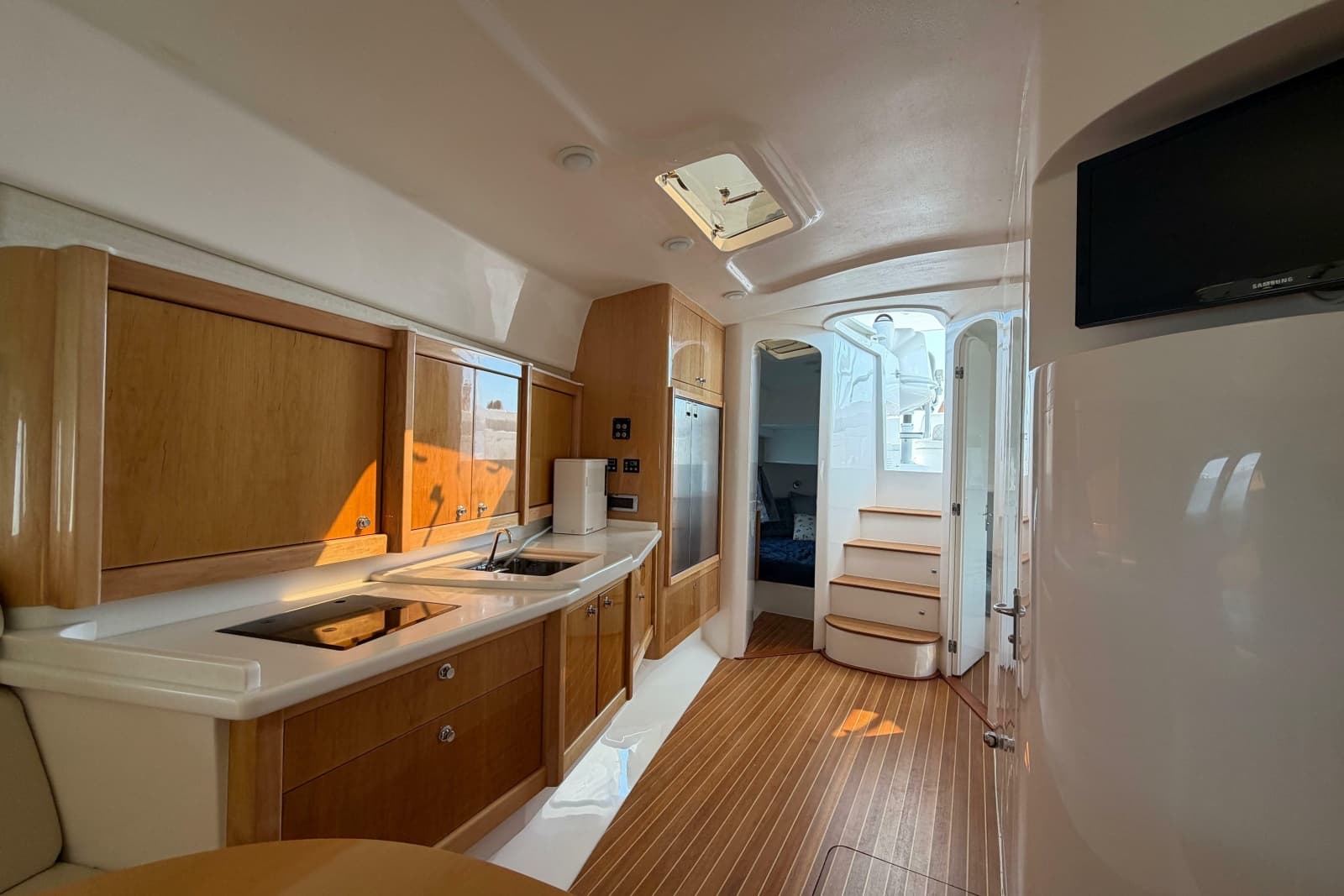 2017 Intrepid 475 Sport Yacht - Photo 22