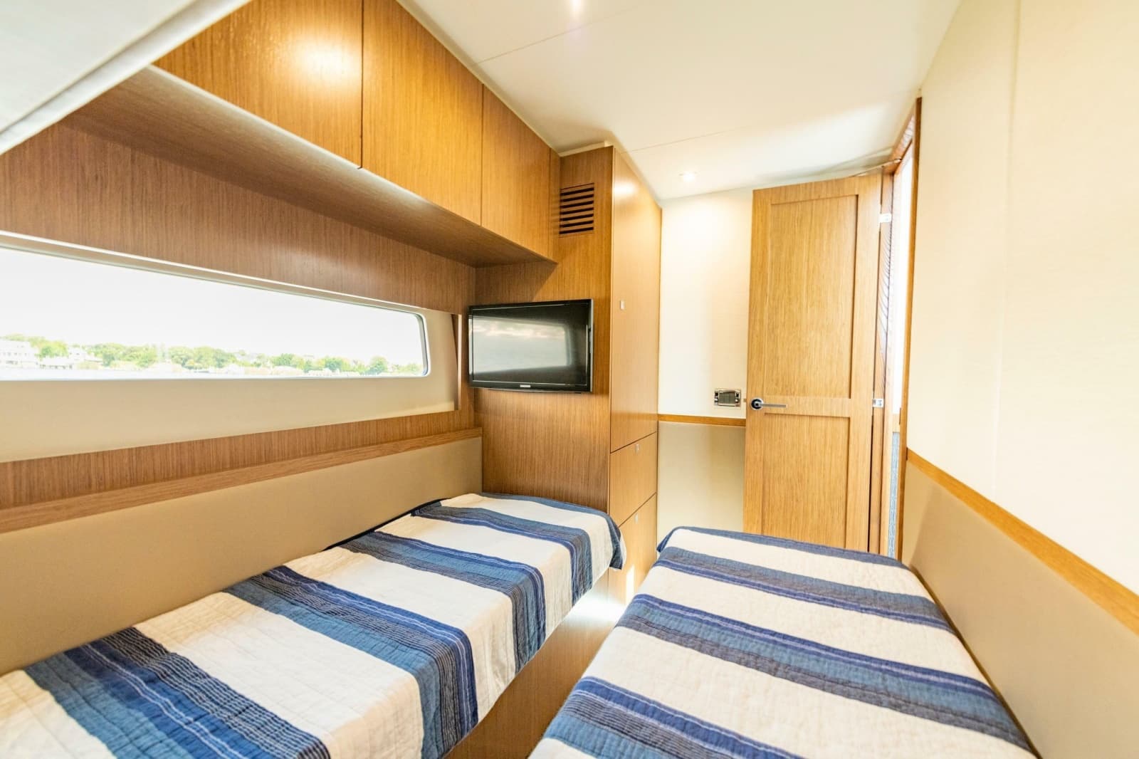2017 Sea Ray 510 Fly - Photo 68