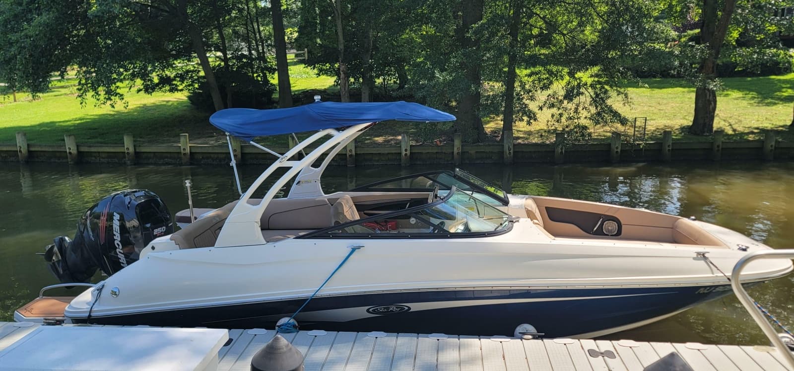 2017 Sea Ray SDX 240 Outboard - Photo 4