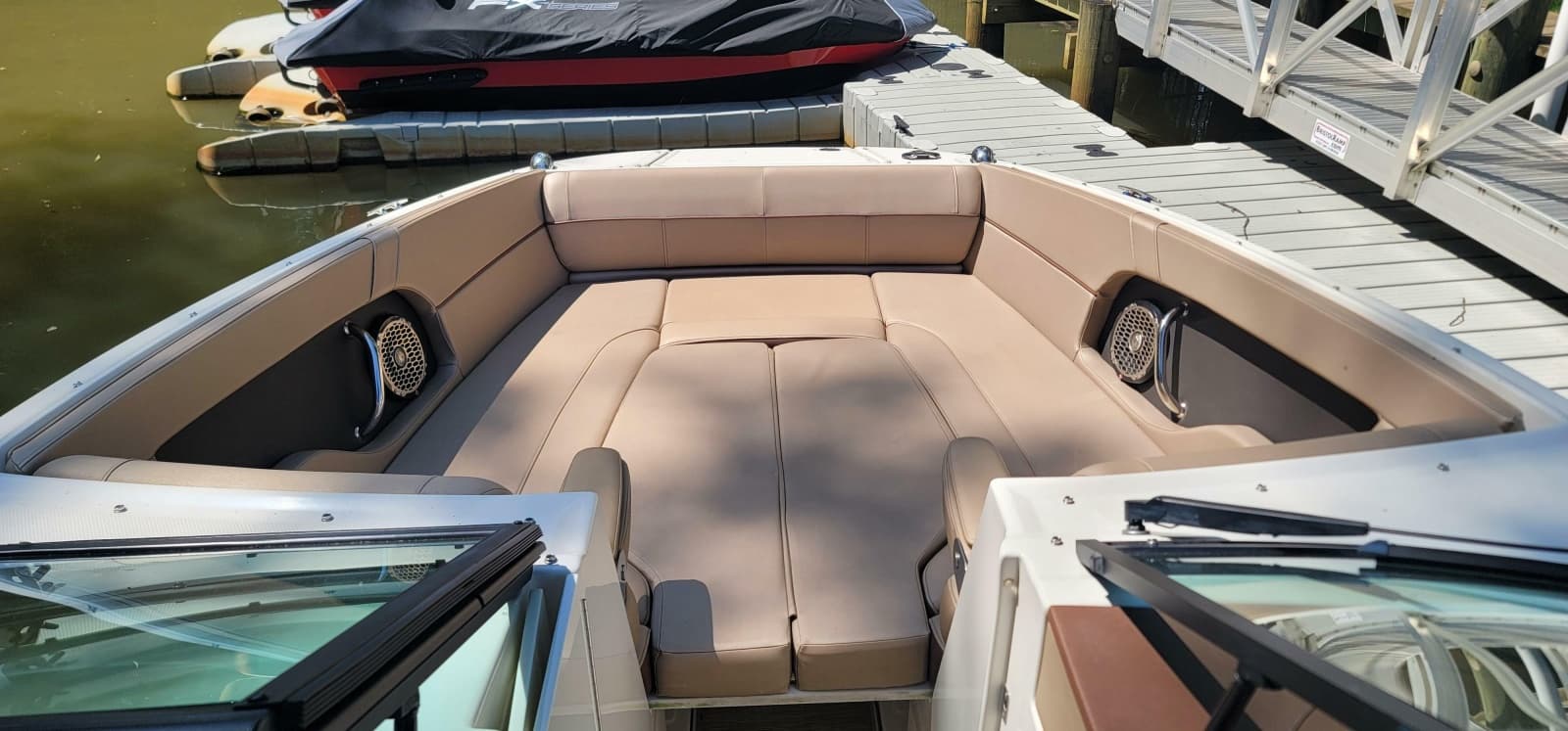 2017 Sea Ray SDX 240 Outboard - Photo 5