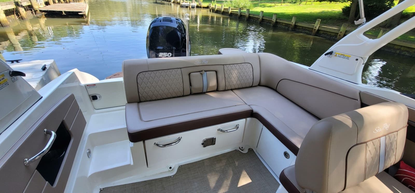 2017 Sea Ray SDX 240 Outboard - Photo 13
