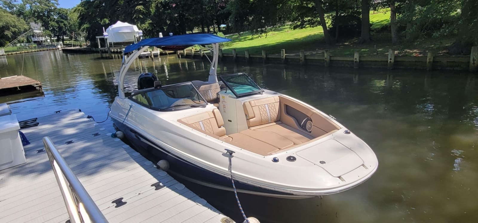 2017 Sea Ray SDX 240 Outboard - Photo 2