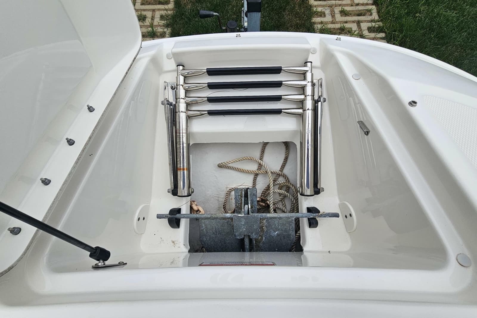 2017 Sea Ray SDX 240 Outboard - Photo 37