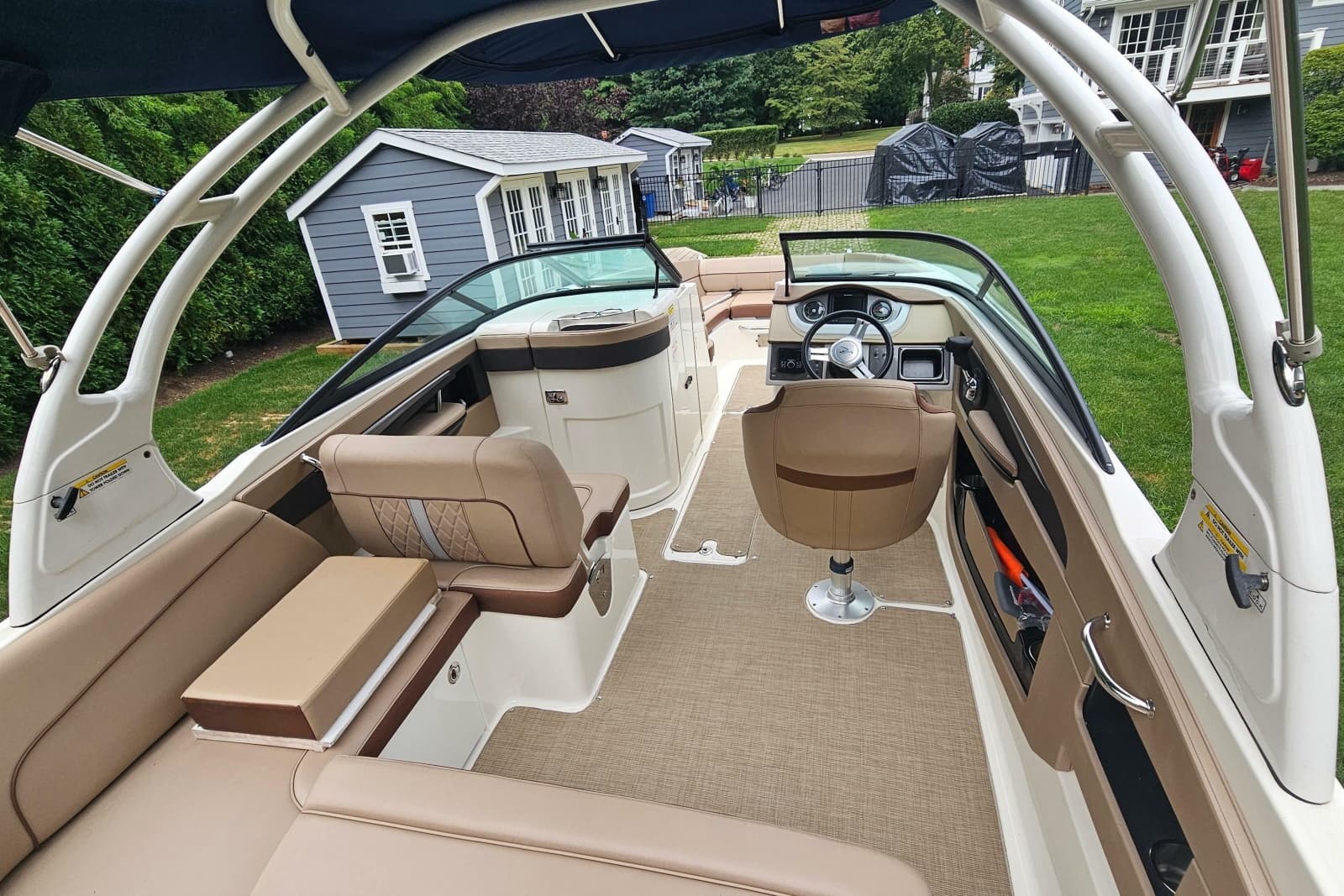 2017 Sea Ray SDX 240 Outboard - Photo 26