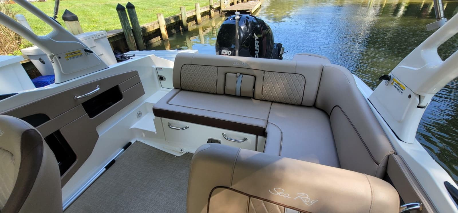 2017 Sea Ray SDX 240 Outboard - Photo 16