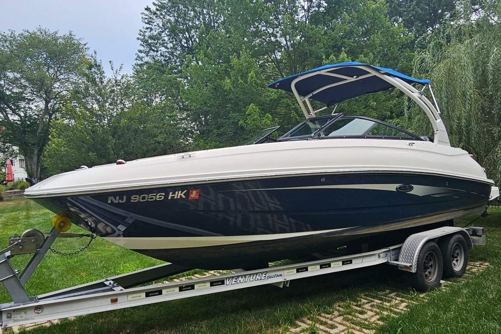 2017 Sea Ray SDX 240 Outboard - Photo 18