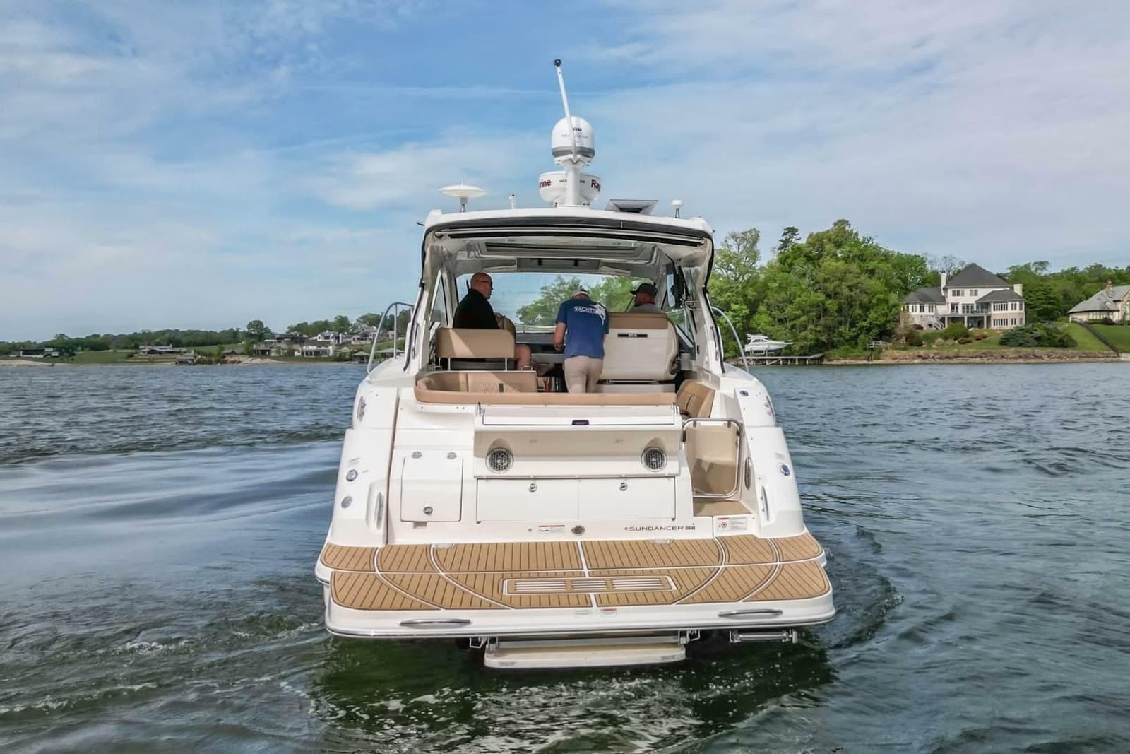 2017 Sea Ray Sundancer 350 Coupe - Photo 14