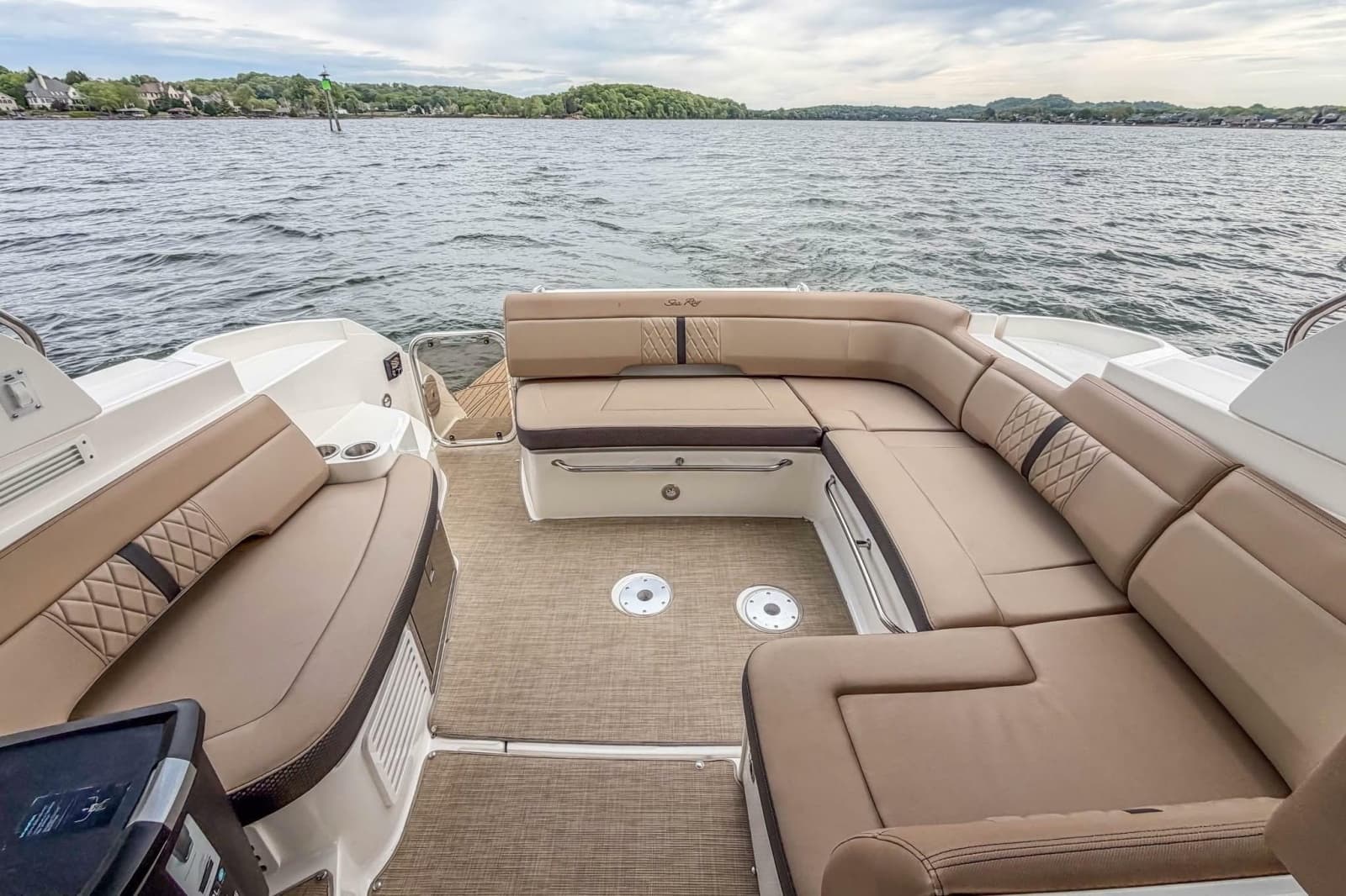 2017 Sea Ray Sundancer 350 Coupe - Photo 23