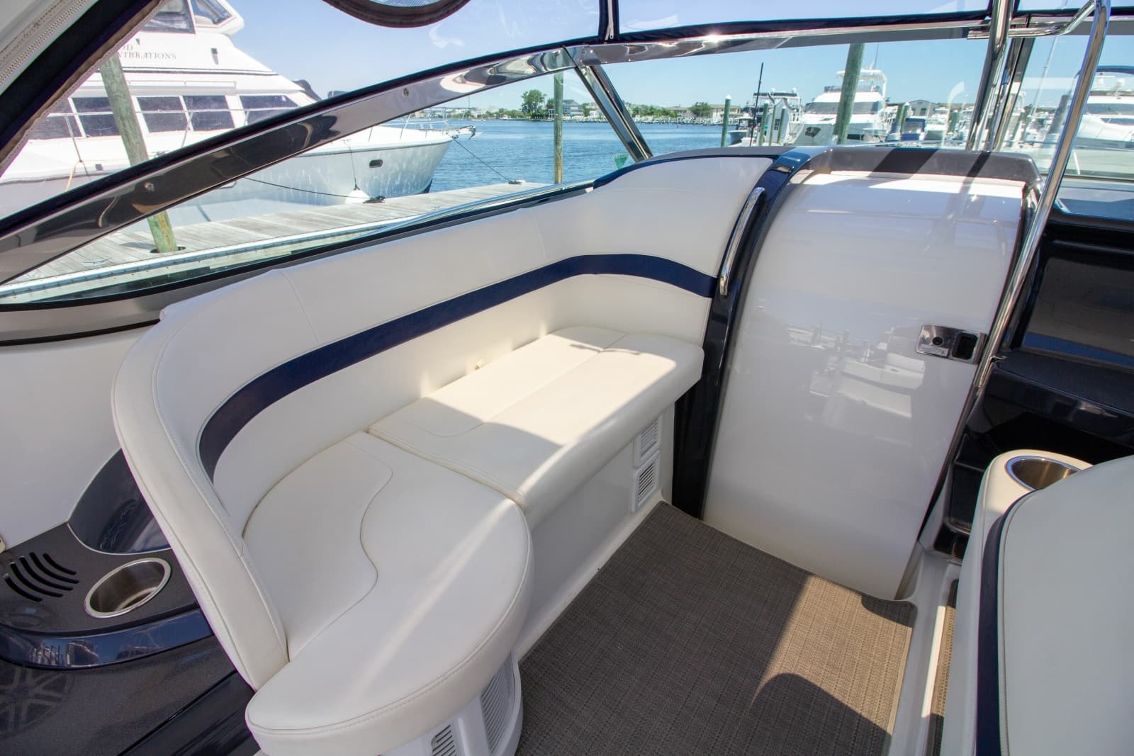 2016 Formula 40 Performance Cruiser - Photo 24