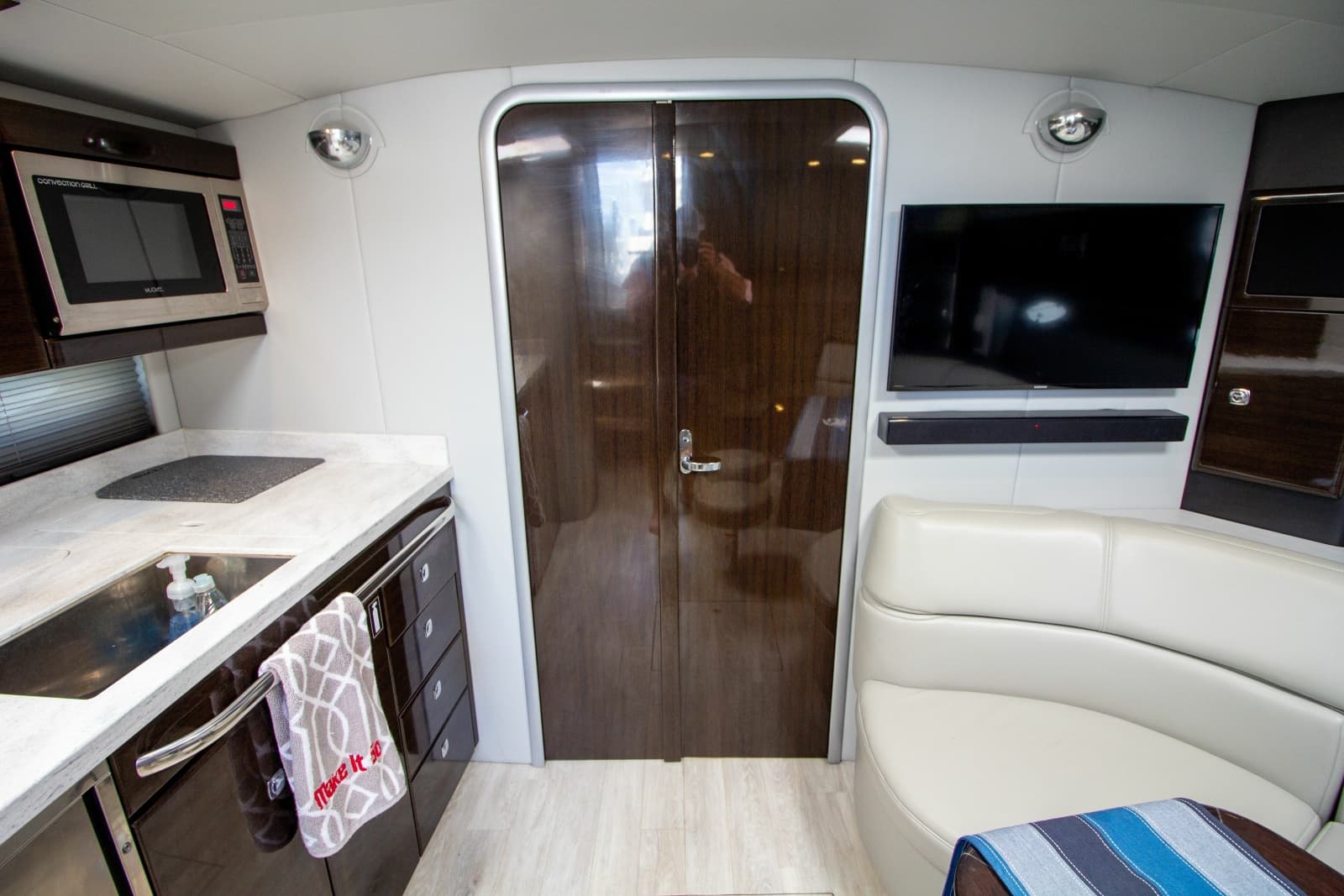2016 Formula 40 Performance Cruiser - Photo 41