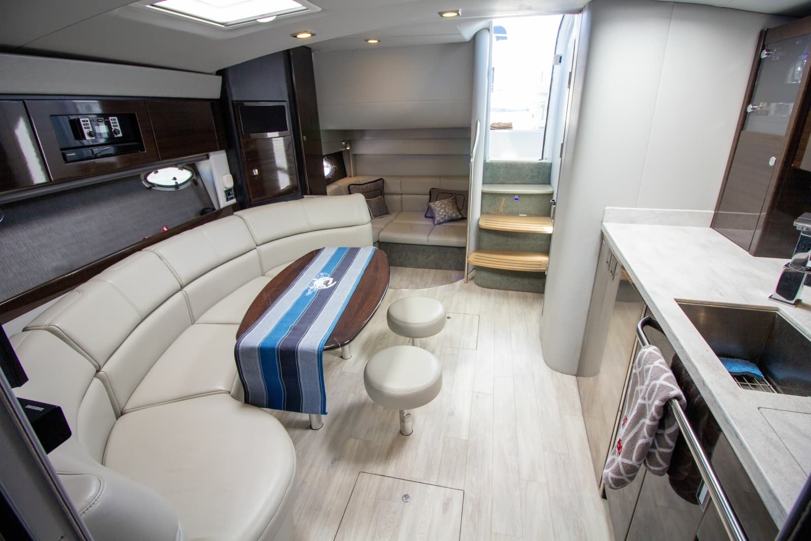 2016 Formula 40 Performance Cruiser - Photo 43