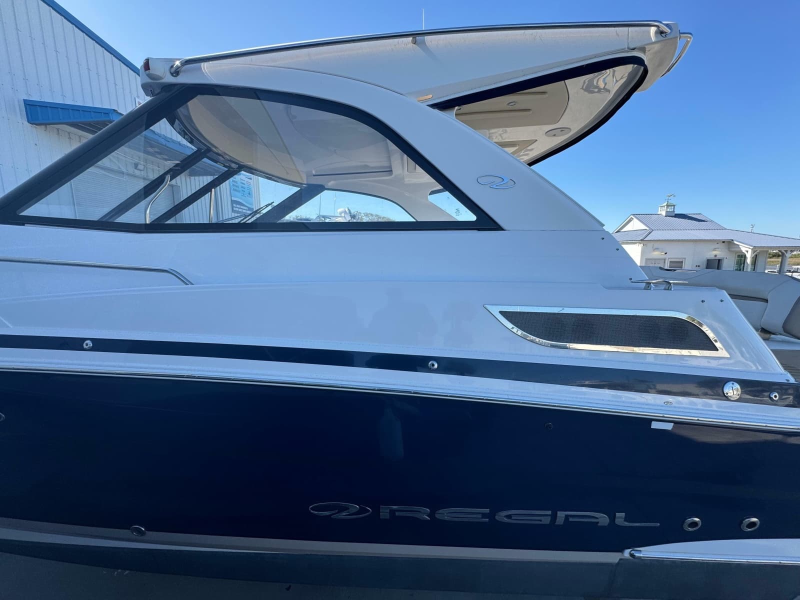2016 Regal 35 Sport Coupe - Photo 93