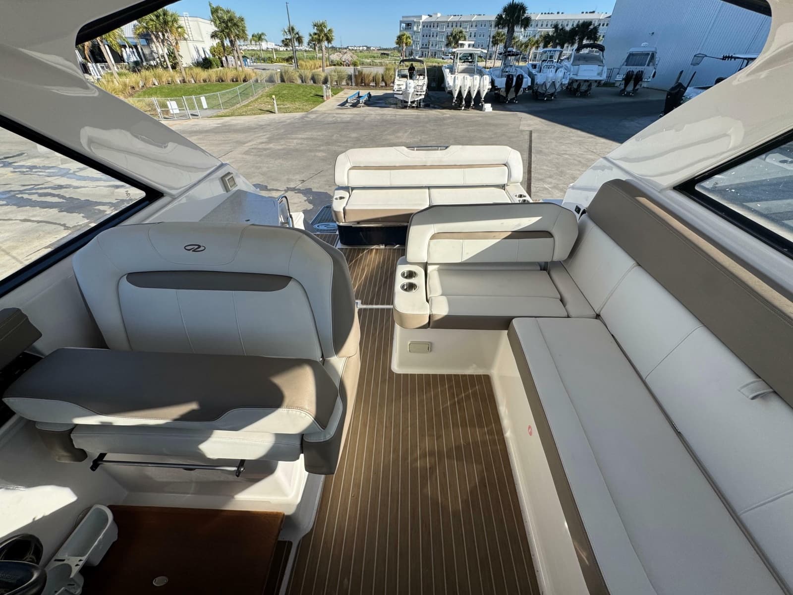 2016 Regal 35 Sport Coupe - Photo 35