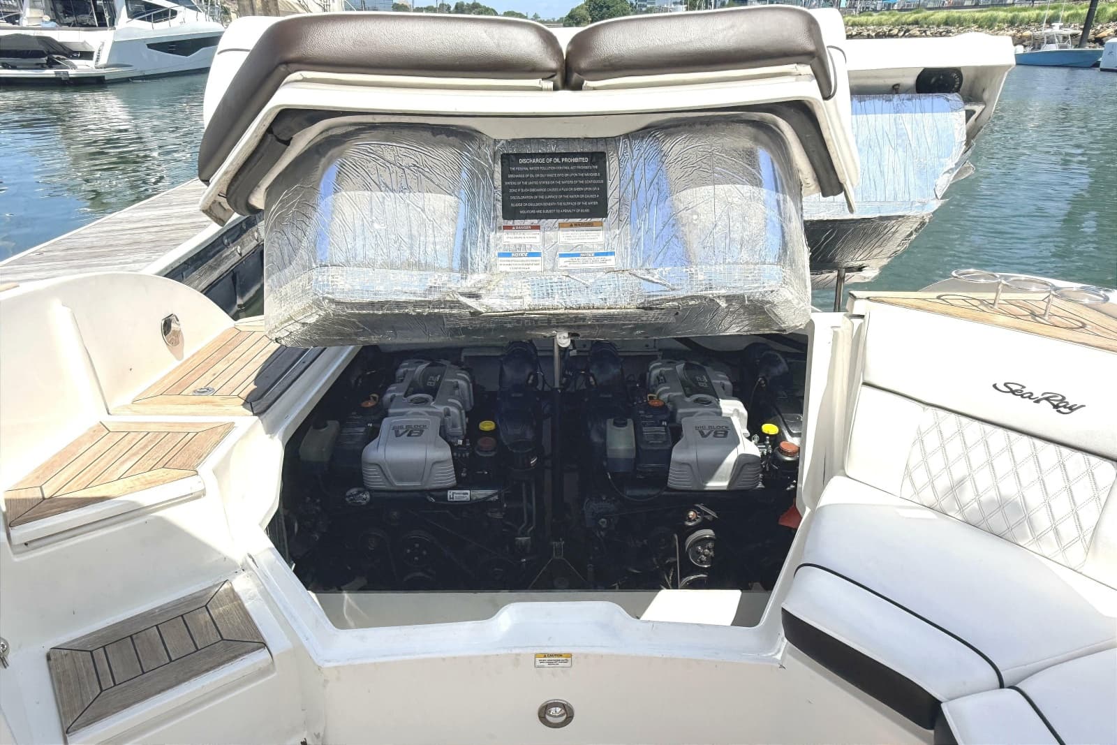 2016 Sea Ray SLX 350 - Photo 33