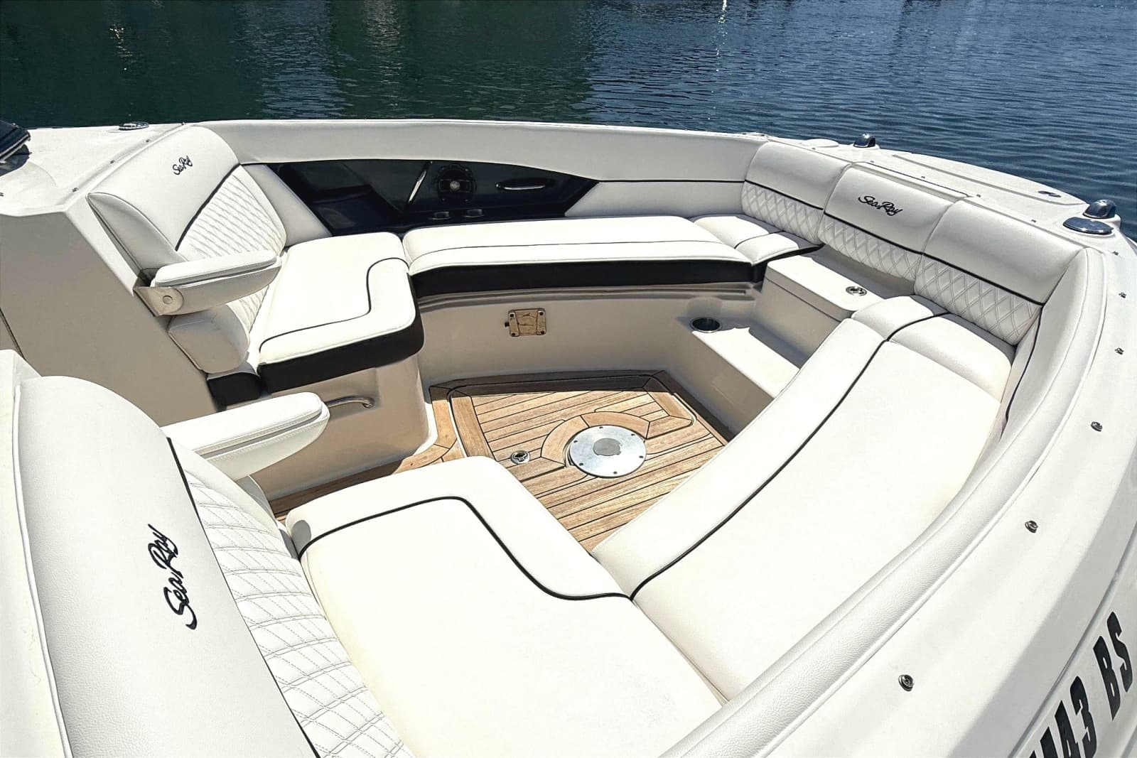 2016 Sea Ray SLX 350 - Photo 22