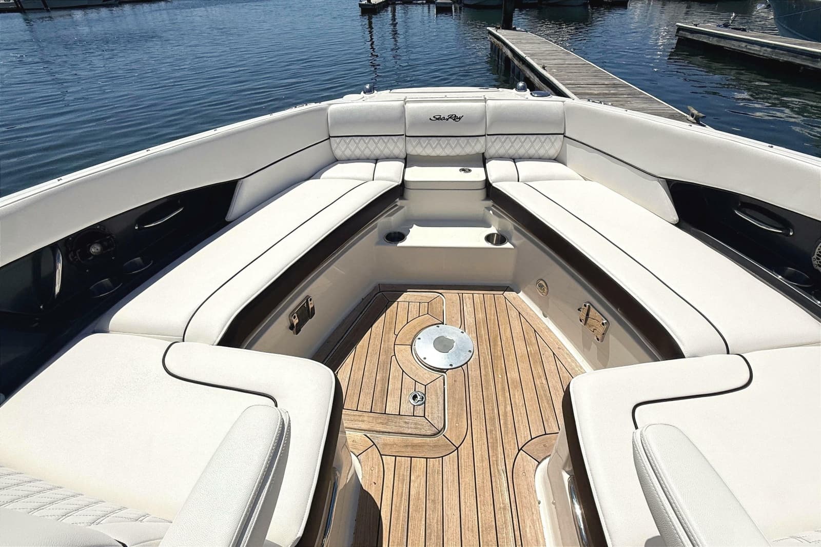 2016 Sea Ray SLX 350 - Photo 21