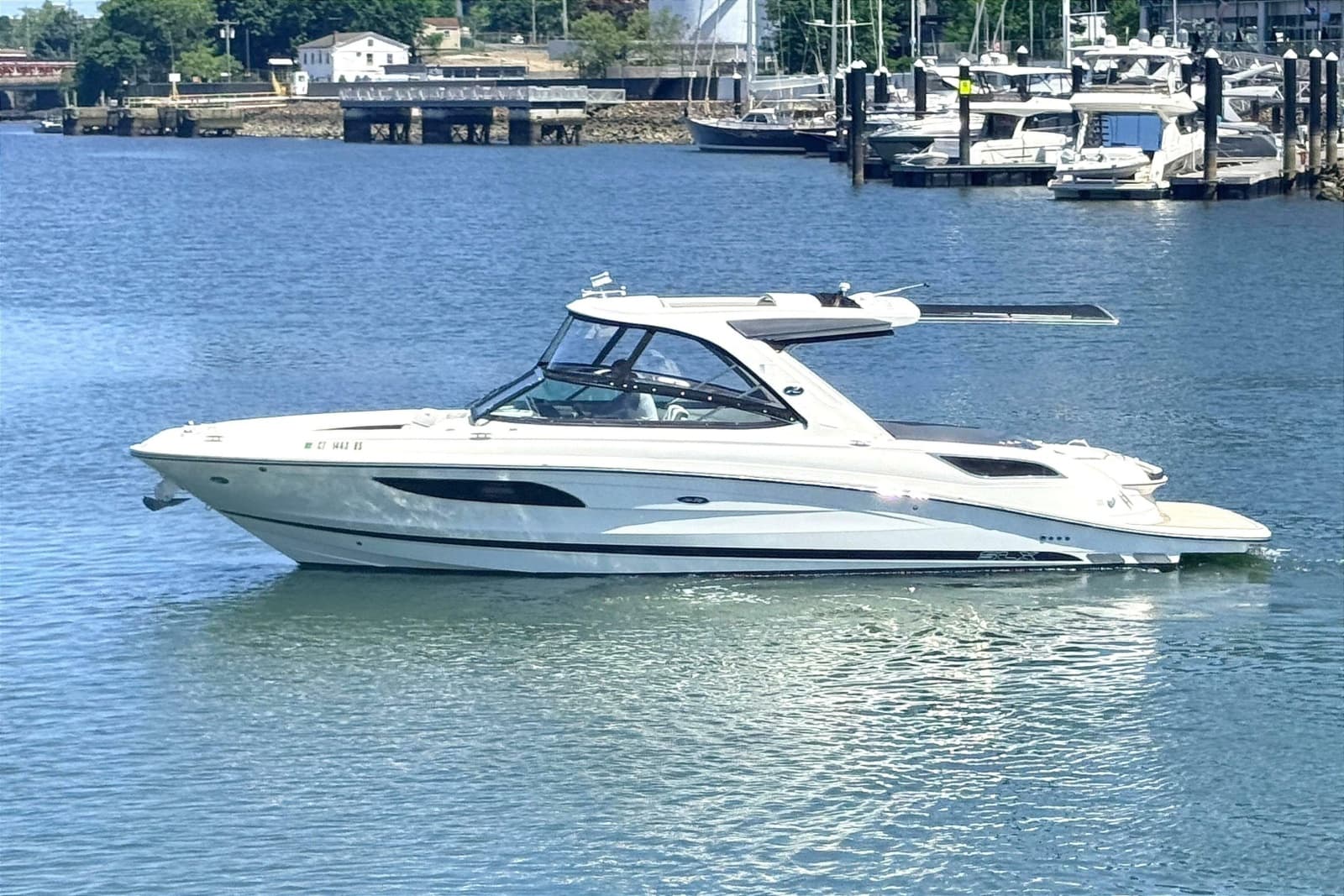 2016 Sea Ray SLX 350 - Photo 4