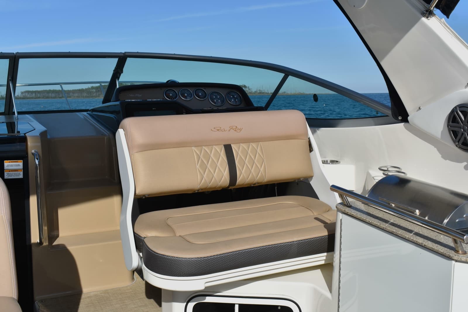 2016 Sea Ray Sundancer 310 - Photo 15