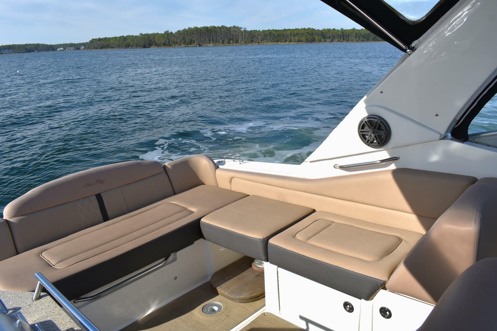2016 Sea Ray Sundancer 310 - Photo 18