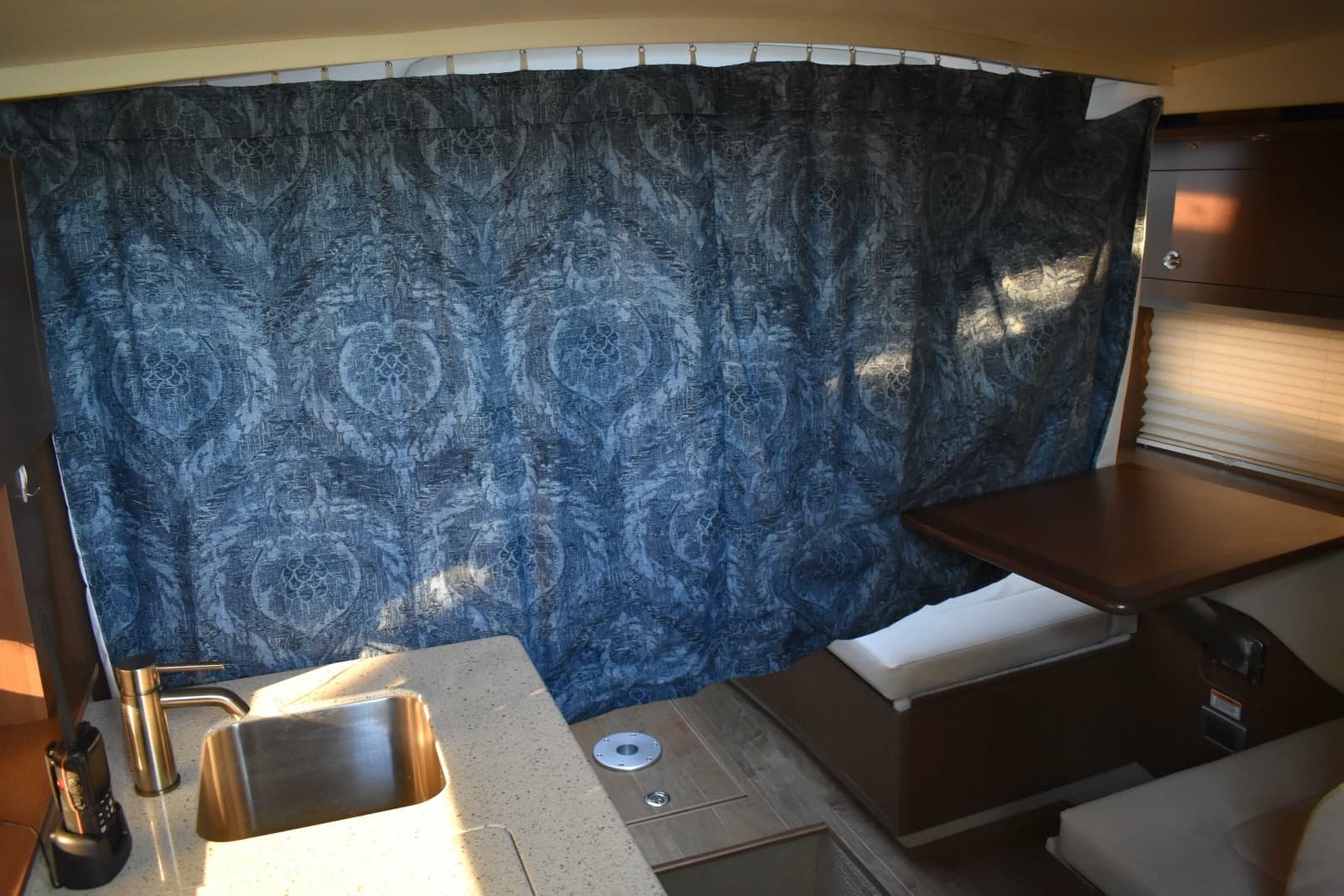 2016 Sea Ray Sundancer 310 - Photo 32