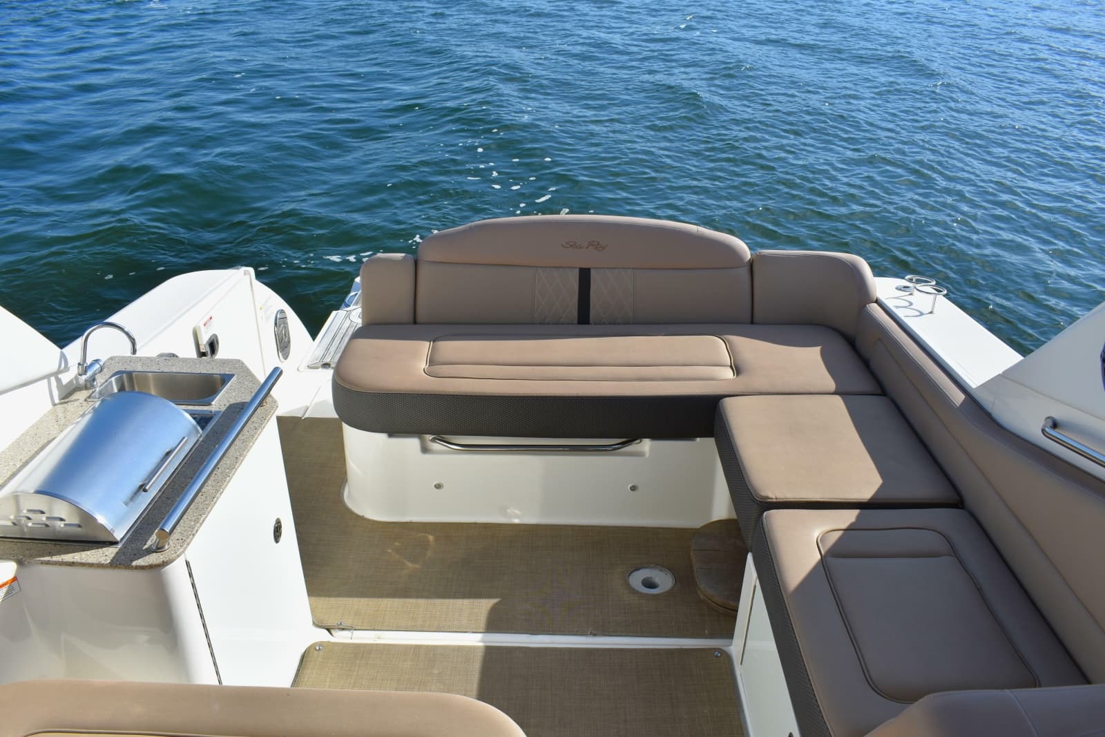 2016 Sea Ray Sundancer 310 - Photo 11