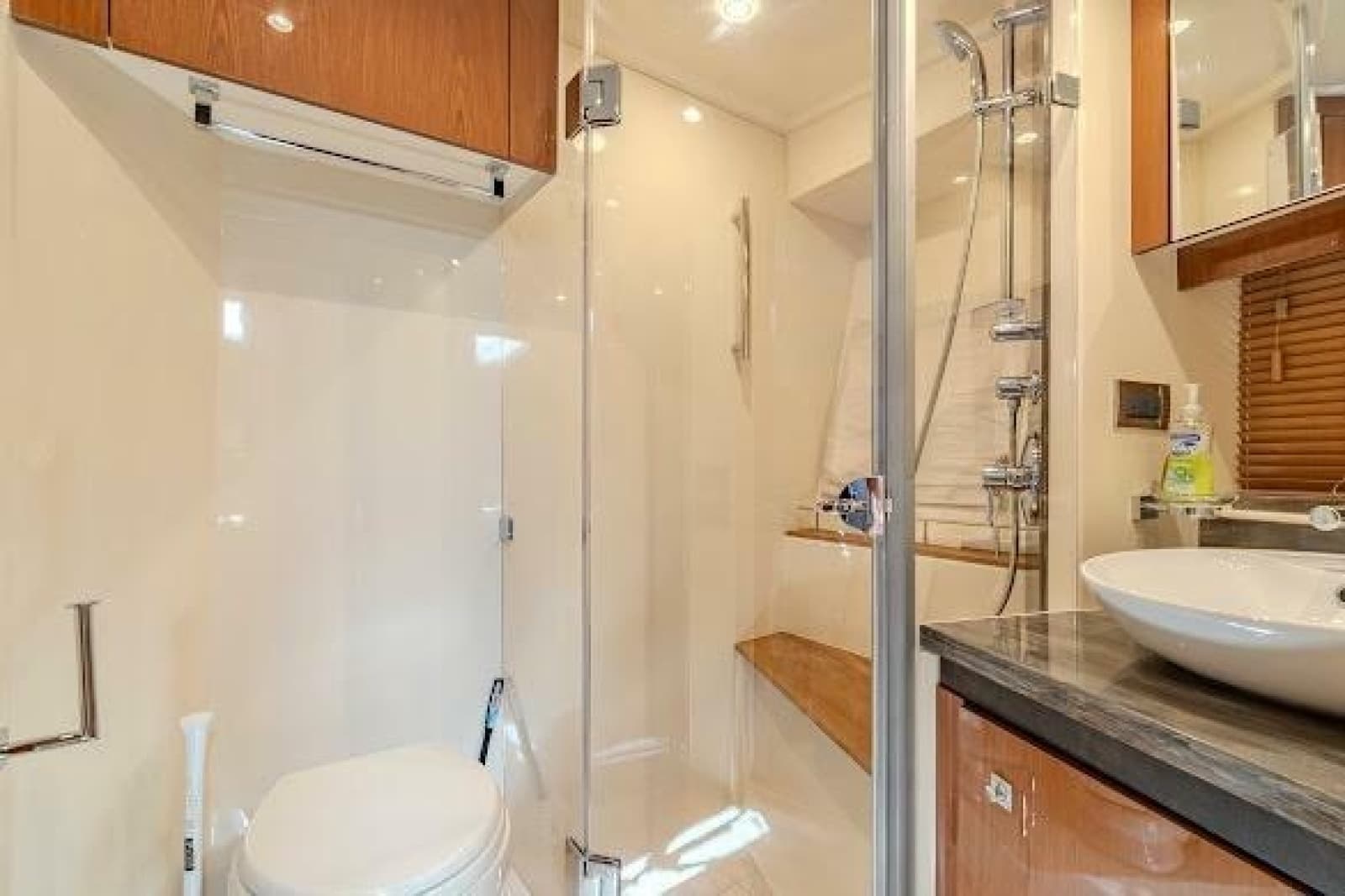 2016 Sea Ray Sundancer 510 - Photo 38