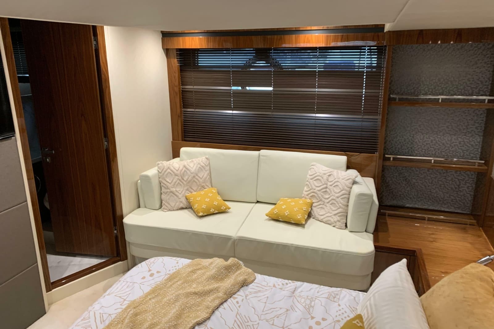 2016 Sunseeker Manhattan 65 - Photo 17