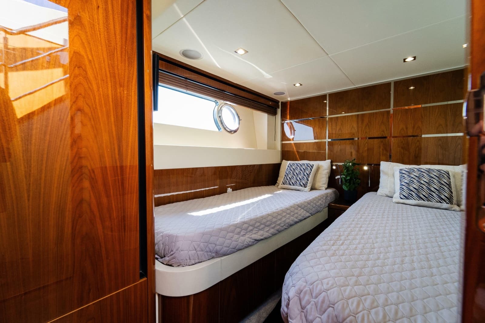 2016 Sunseeker Manhattan 65 - Photo 36