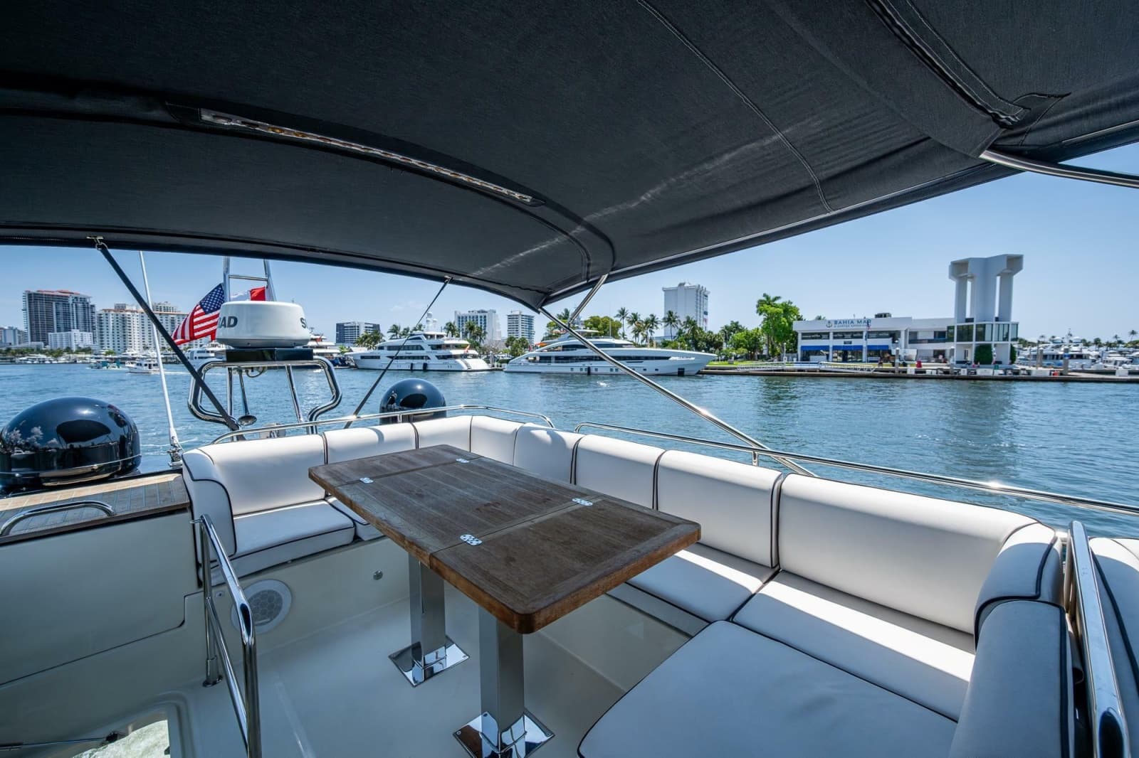 2015 Beneteau Monte Carlo 4 - Photo 28