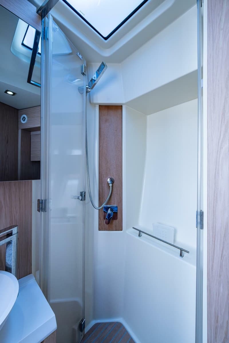 2015 Beneteau Monte Carlo 4 - Photo 35