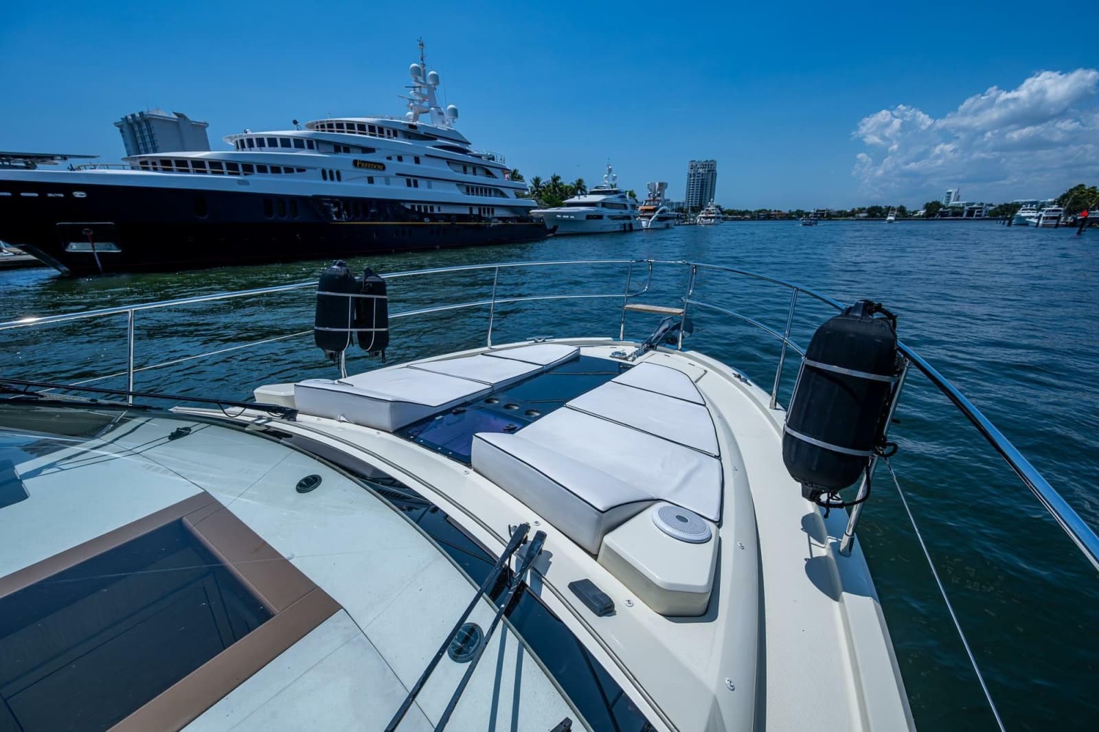 2015 Beneteau Monte Carlo 4 - Photo 13