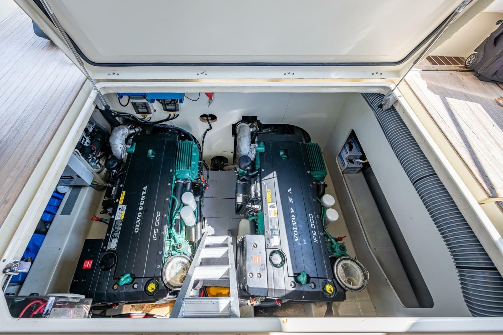 2015 Beneteau Monte Carlo 4 - Photo 22