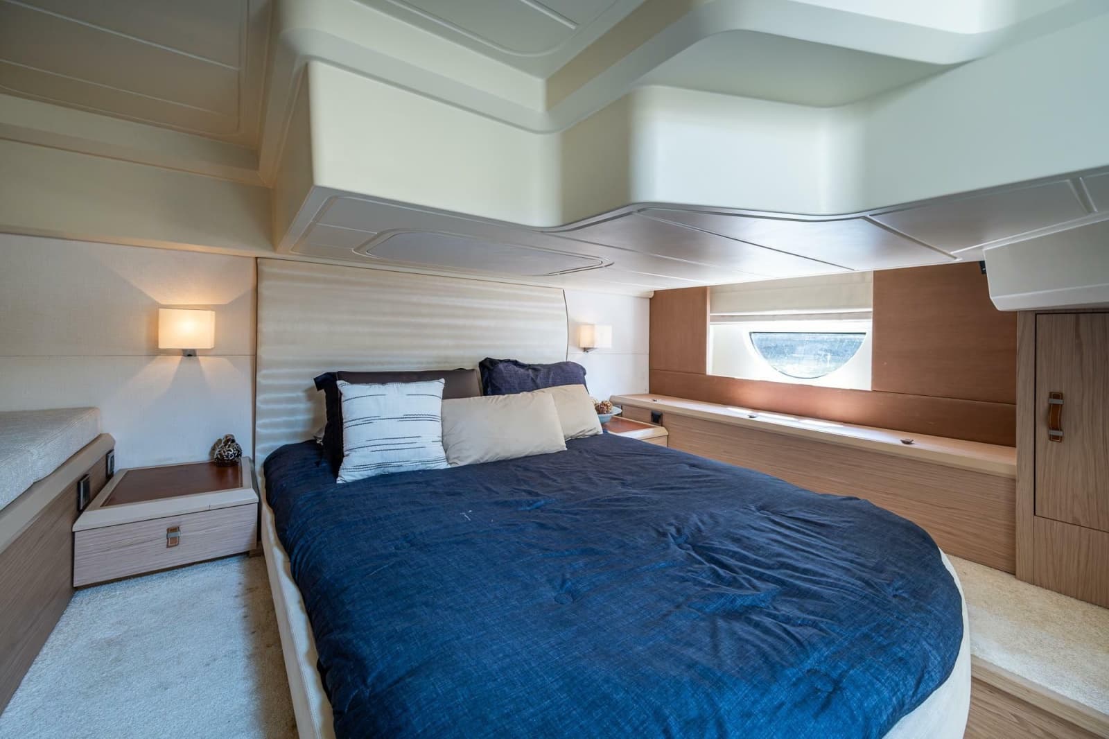 2015 Beneteau Monte Carlo 4 - Photo 42
