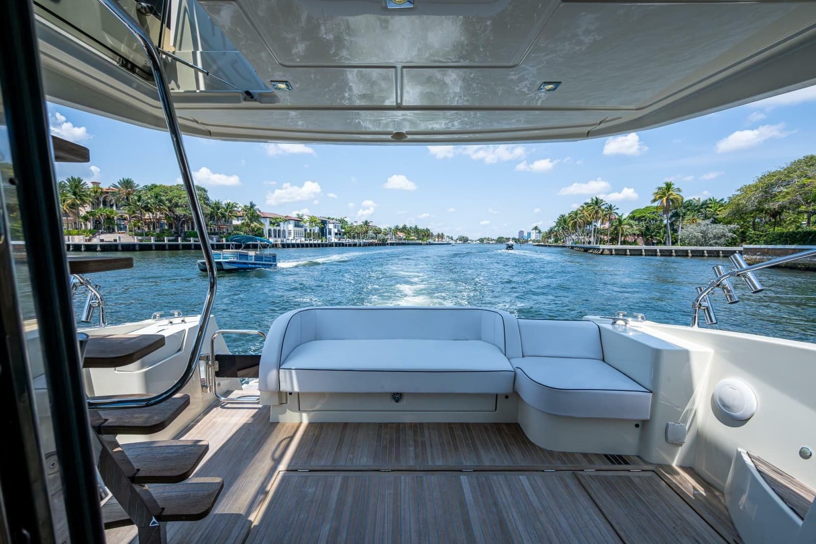2015 Beneteau Monte Carlo 4 - Photo 16