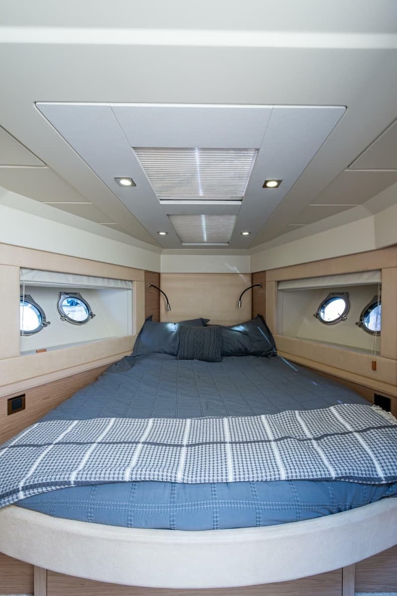 2015 Beneteau Monte Carlo 4 - Photo 37