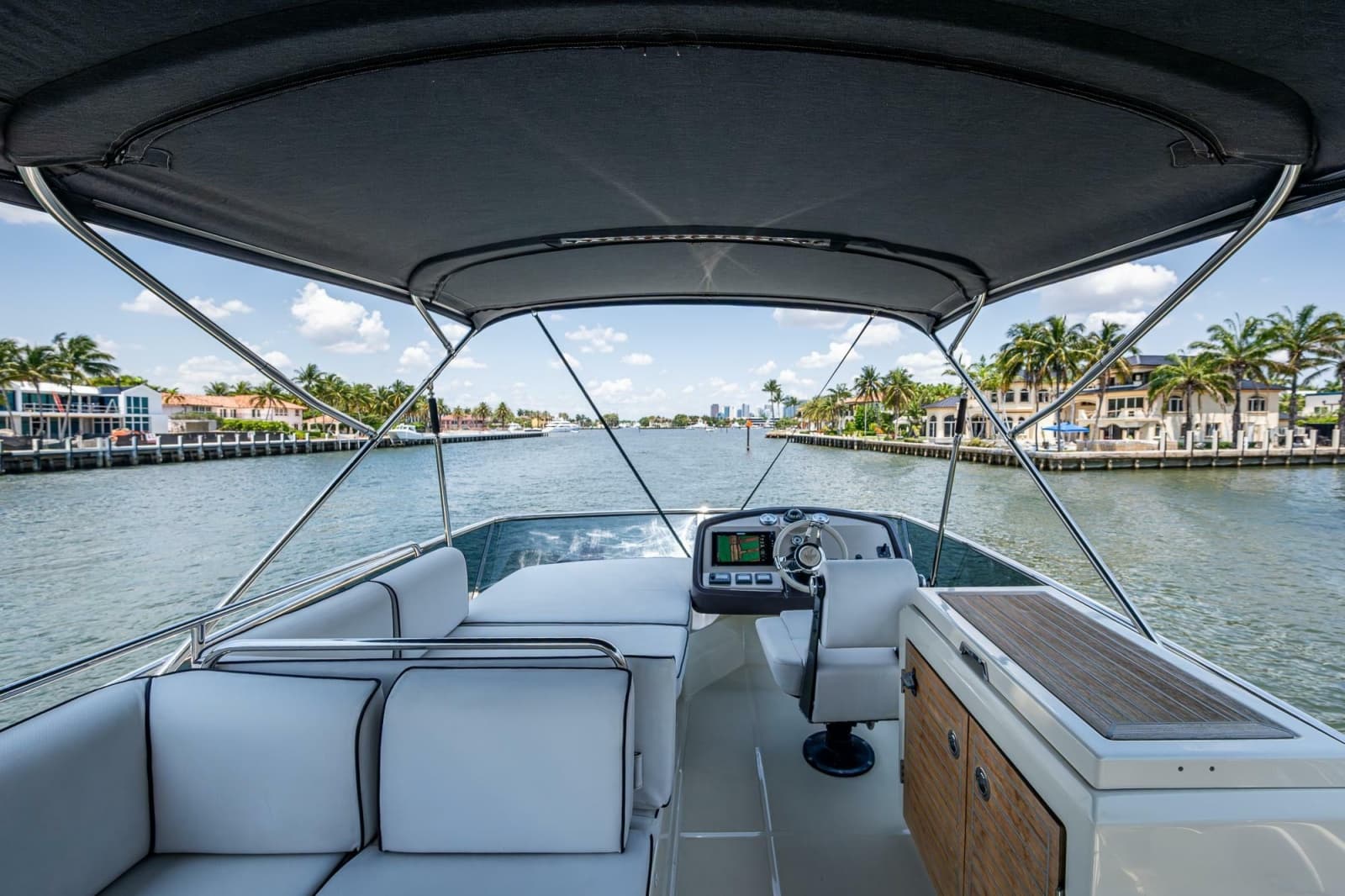 2015 Beneteau Monte Carlo 4 - Photo 30