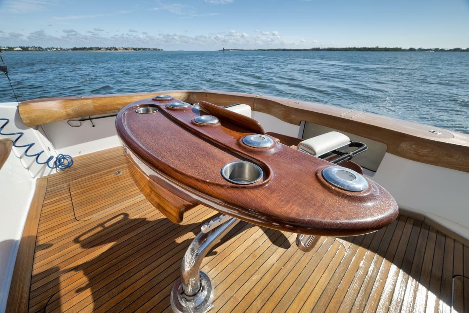 2015 Hatteras GT70 - Photo 19