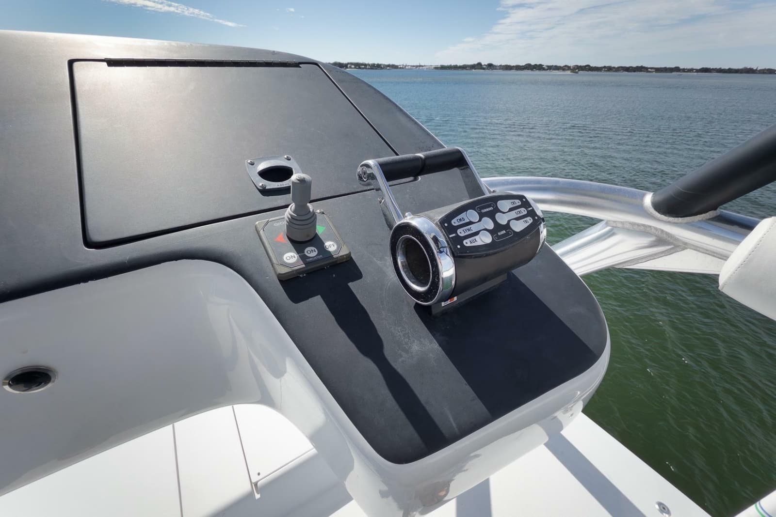2015 Hatteras GT70 - Photo 81
