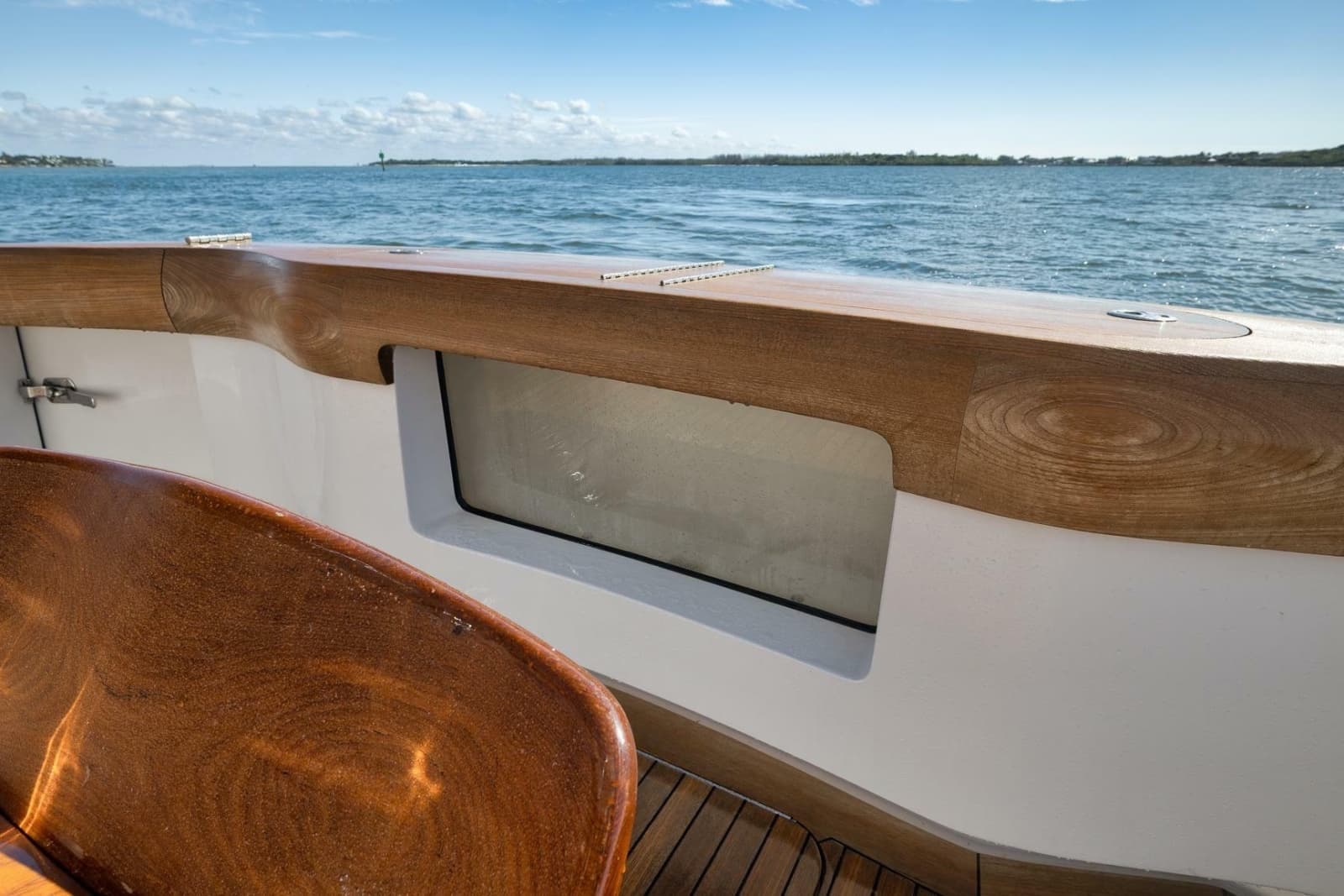 2015 Hatteras GT70 - Photo 17