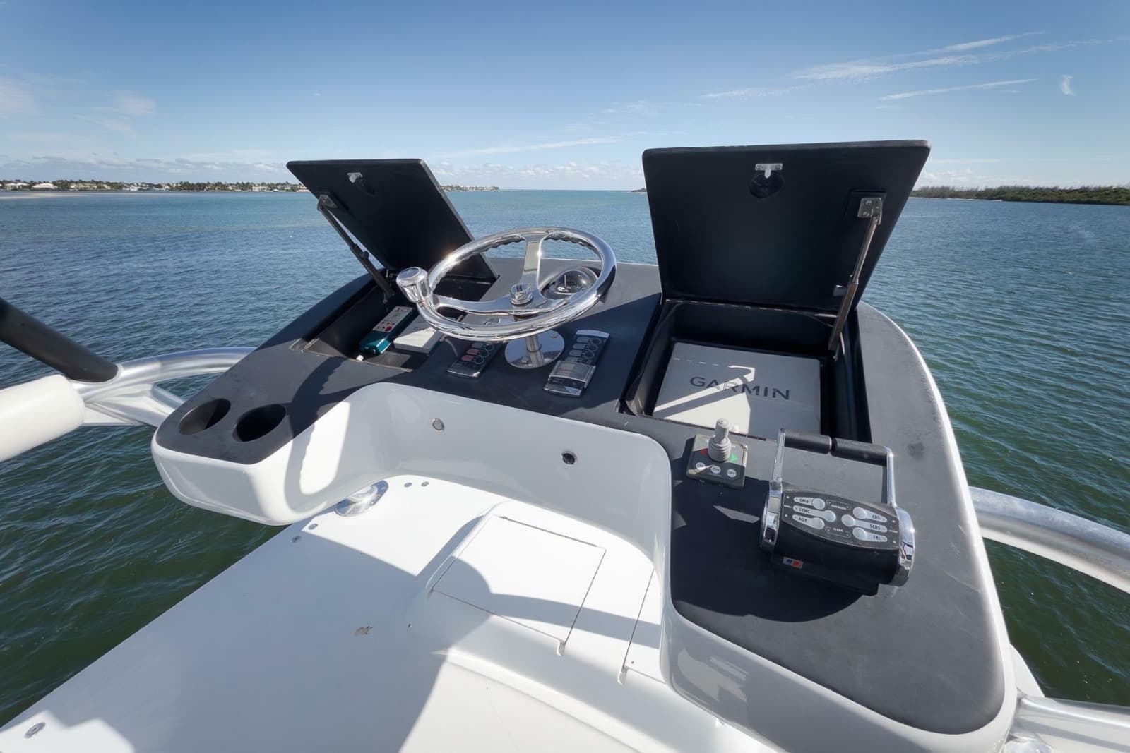 2015 Hatteras GT70 - Photo 80