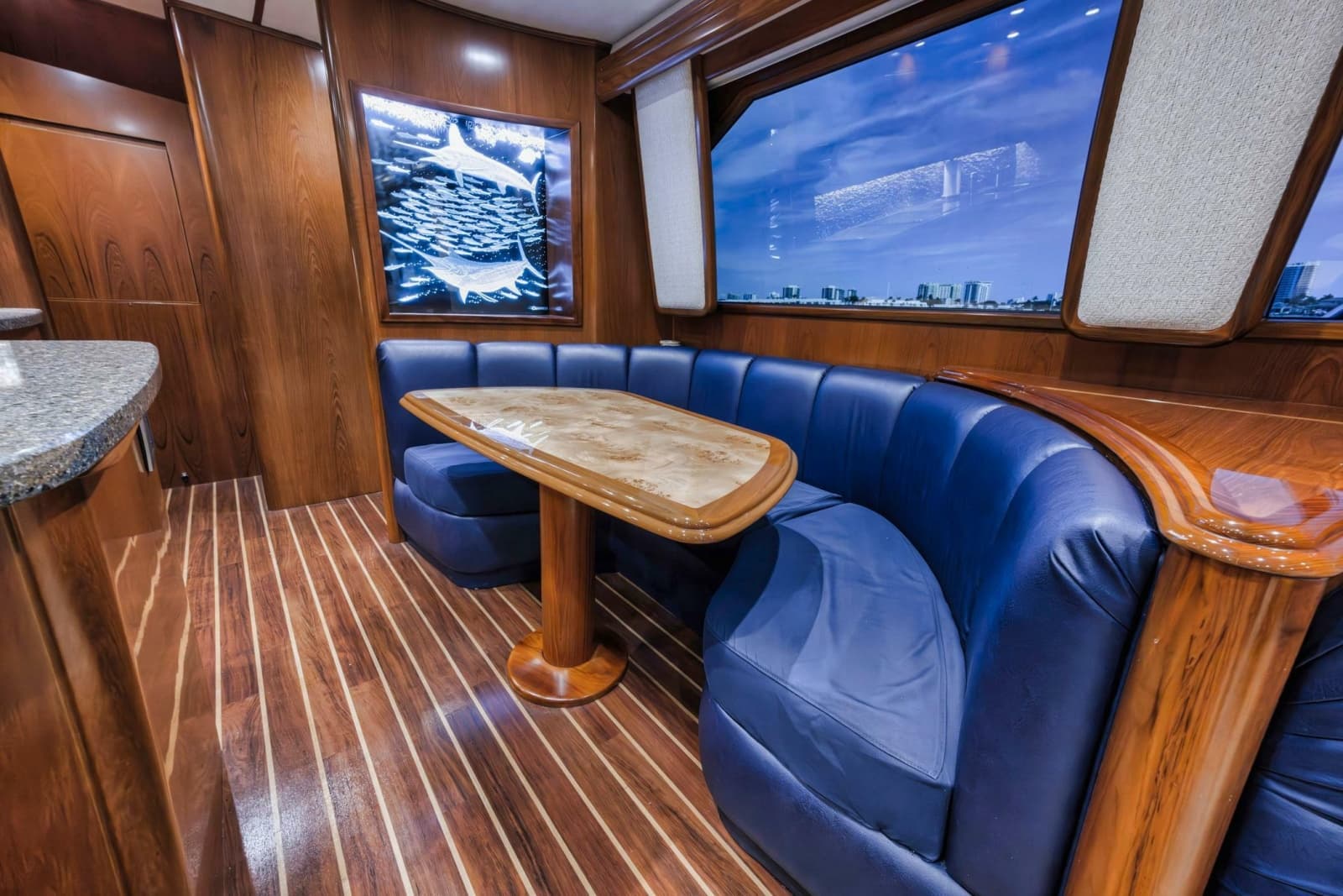 2015 Viking 70 Convertible - Photo 36