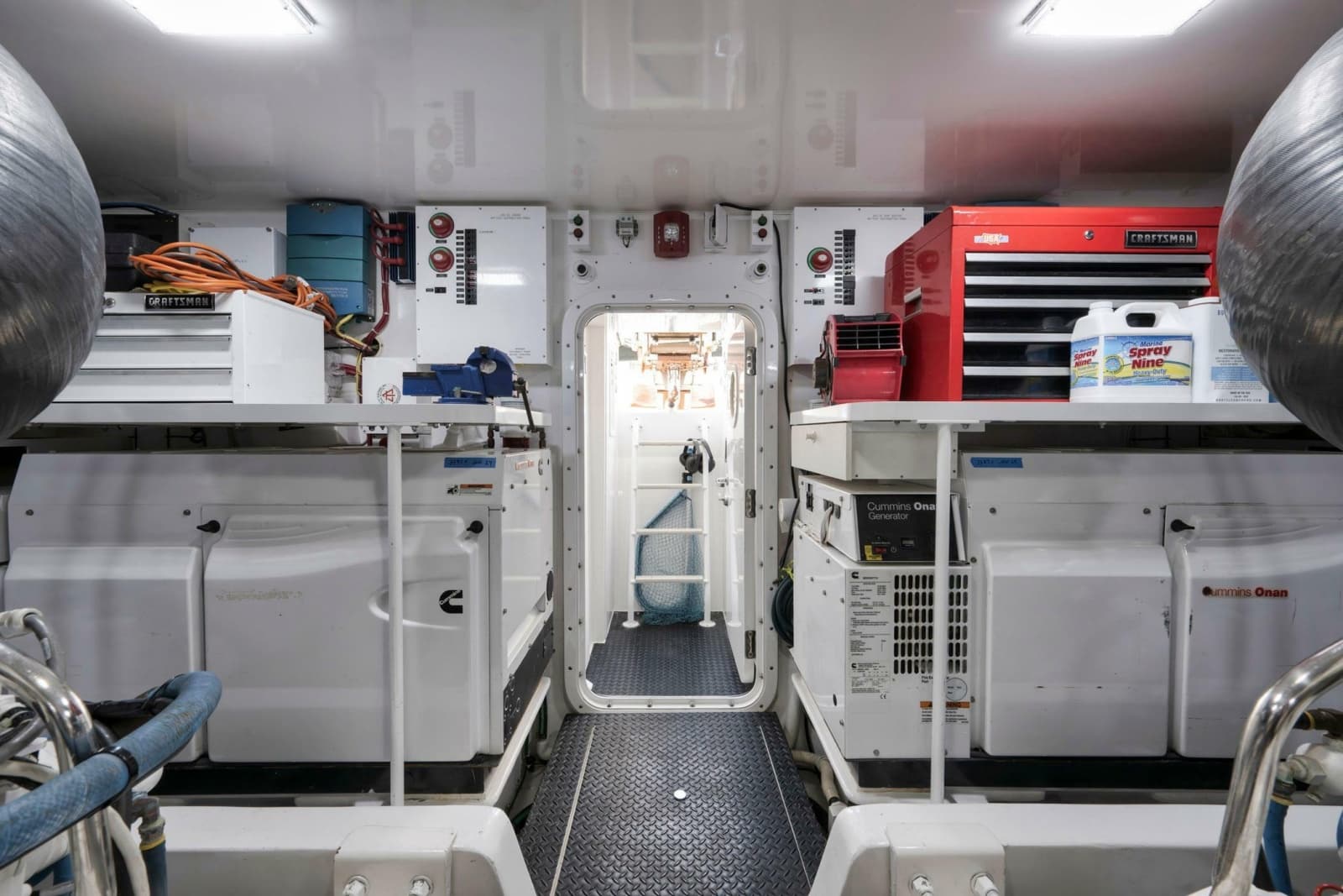 2015 Viking 70 Convertible - Photo 80