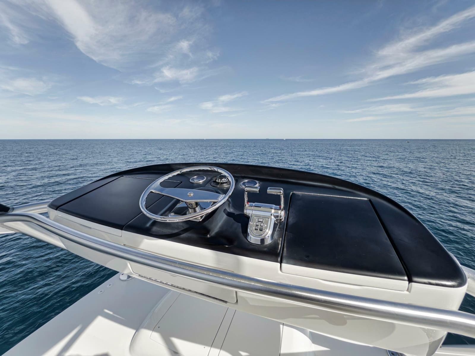 2015 Viking 70 Convertible - Photo 74