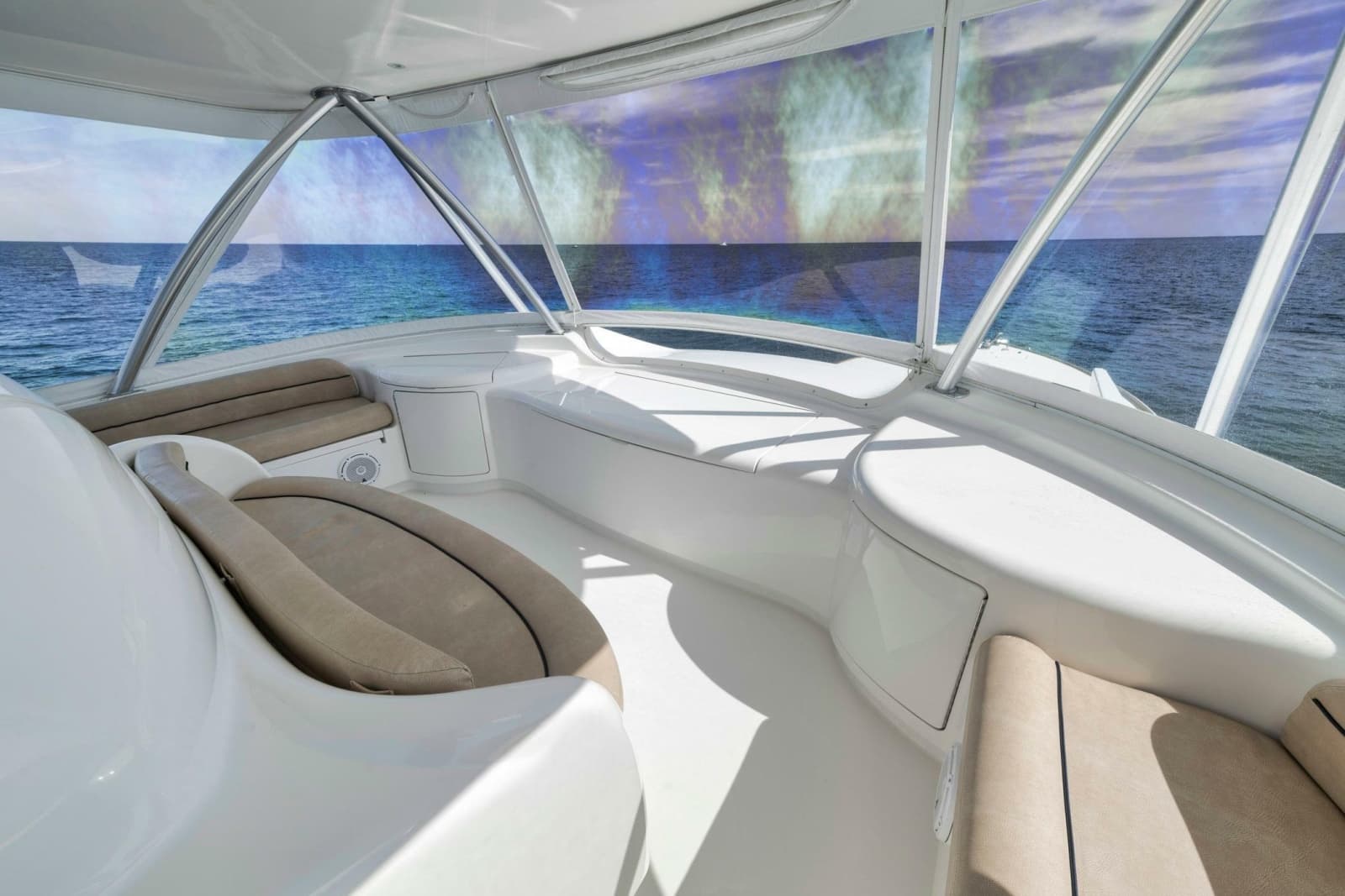 2015 Viking 70 Convertible - Photo 66