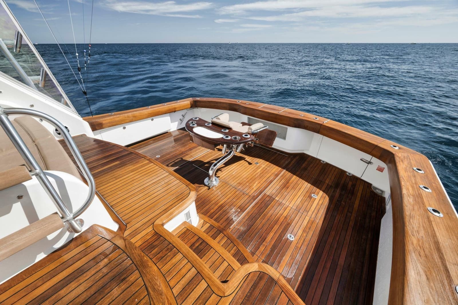 2015 Viking 70 Convertible - Photo 20